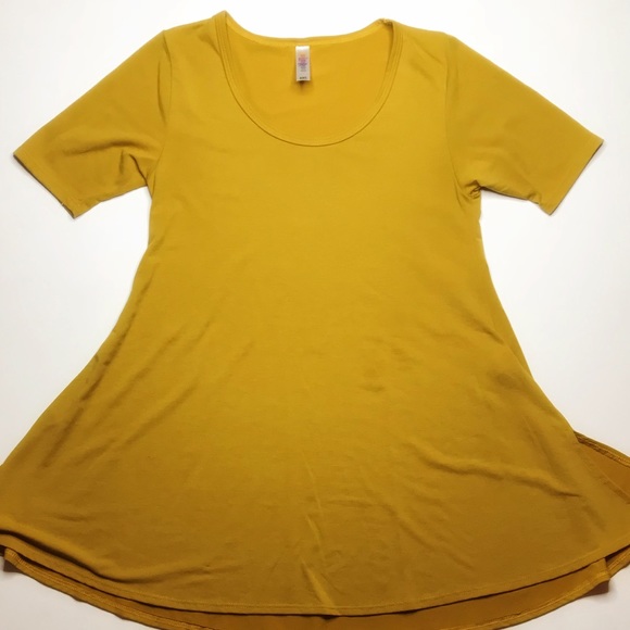 LuLaRoe Tops - LuLaRoe Perfect Tee